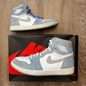 Air Jordan 1 Retro High OG Hyper Royal Blue White
